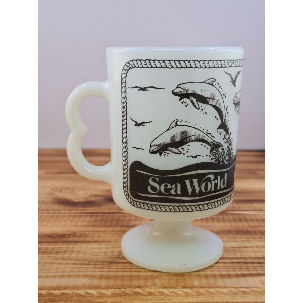 VTG Sea World Anchor Hocking Shamu Fire King Pedestal Mug Milk Glass Coffee - Picture 4 of 8